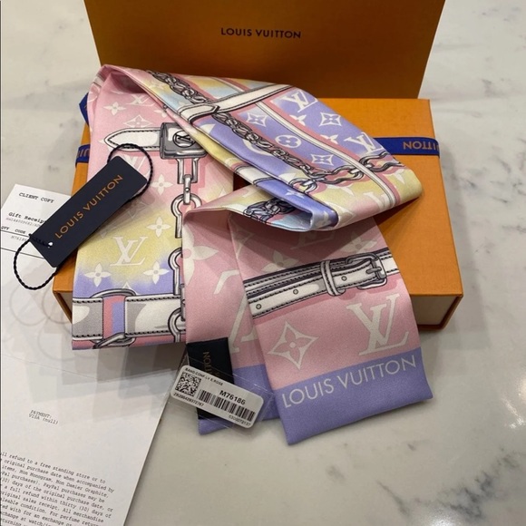 Louis Vuitton Sold out 2020 Bandeau - Picture 13 of 13